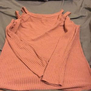 Long sleeve, shoulder straps shirt